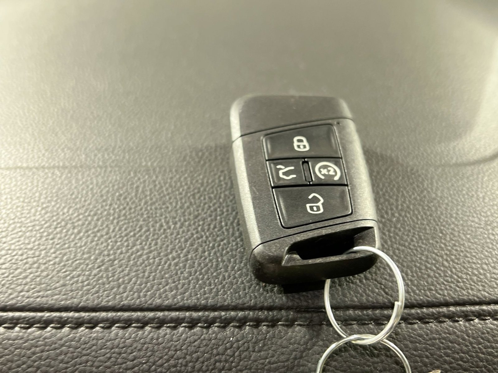 Used 2021 Volkswagen Jetta SE w/ SE Cold Weather Package image 29