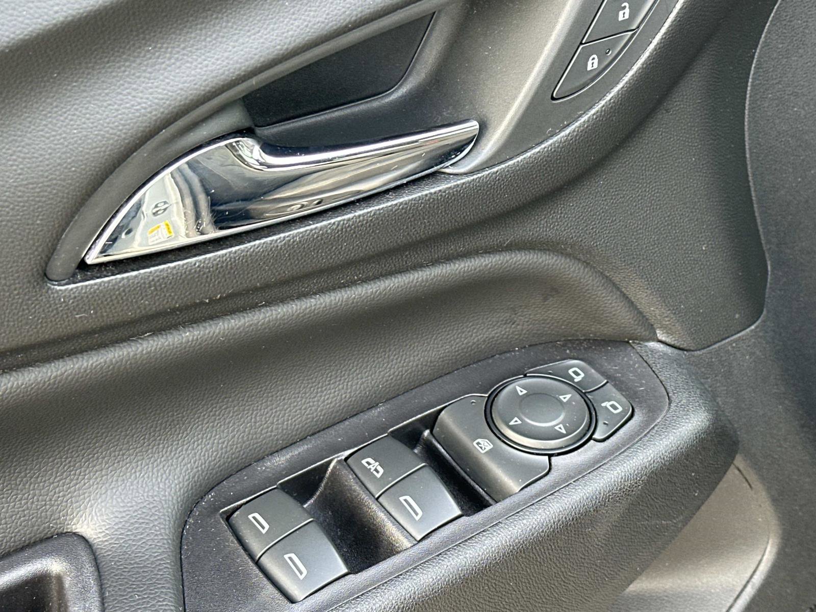 Used 2018 Chevrolet Equinox LT w/ LPO, Protection Package image 15