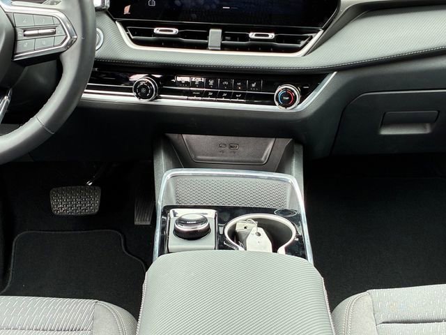 New 2026 Chevrolet Equinox LT w/ Midnight Edition AWD/4WD image 20