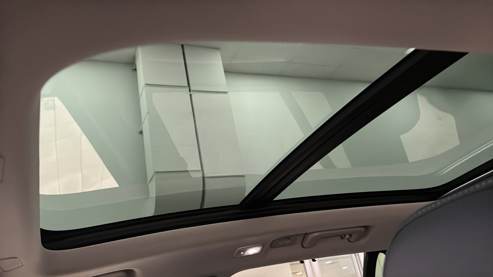 New 2026 Volvo XC90 T8 Ultra w/ Protection Package Premier image 25