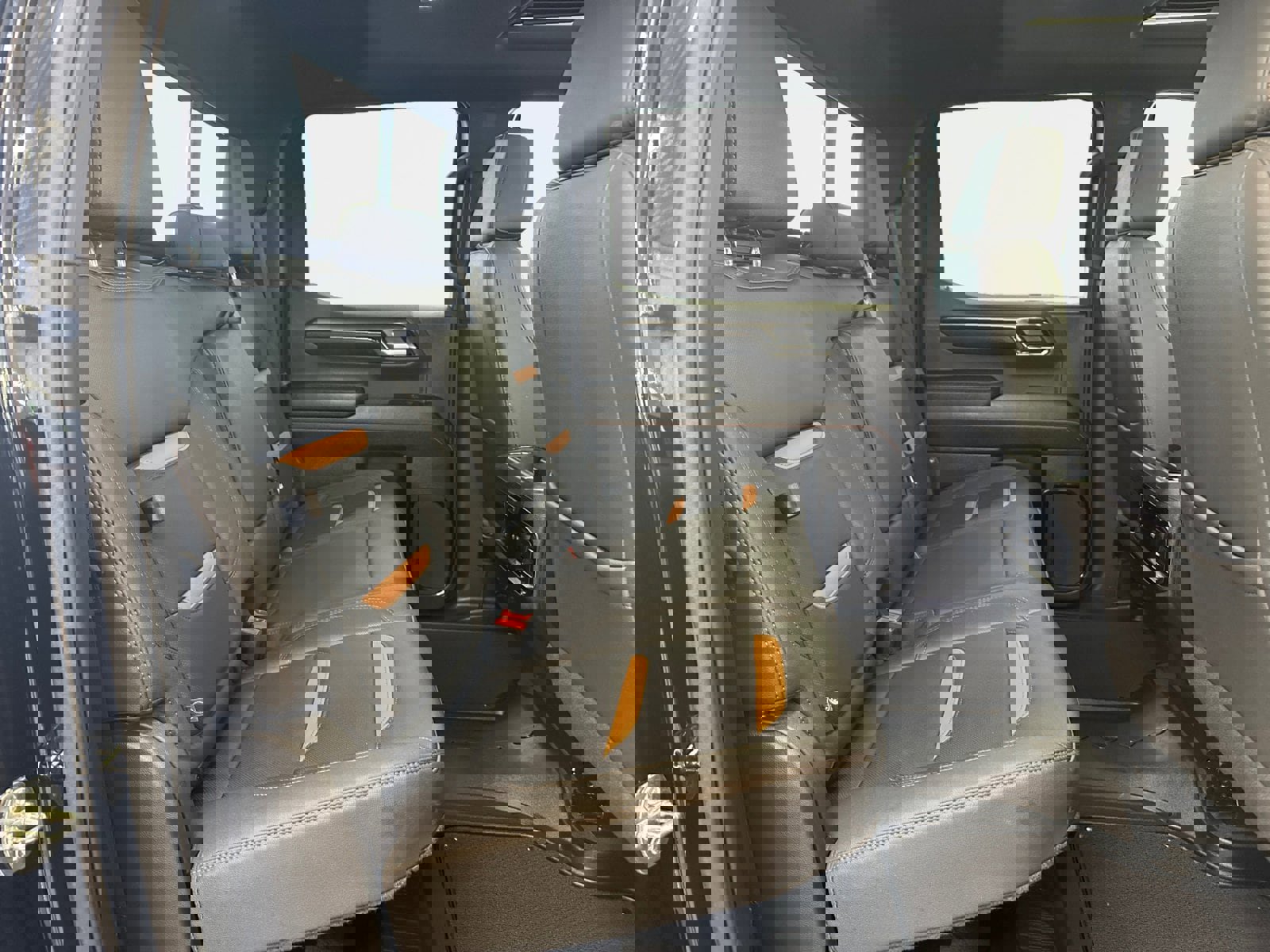 Used 2023 GMC Sierra 1500 AT4 w/ AT4 Preferred Package image 11