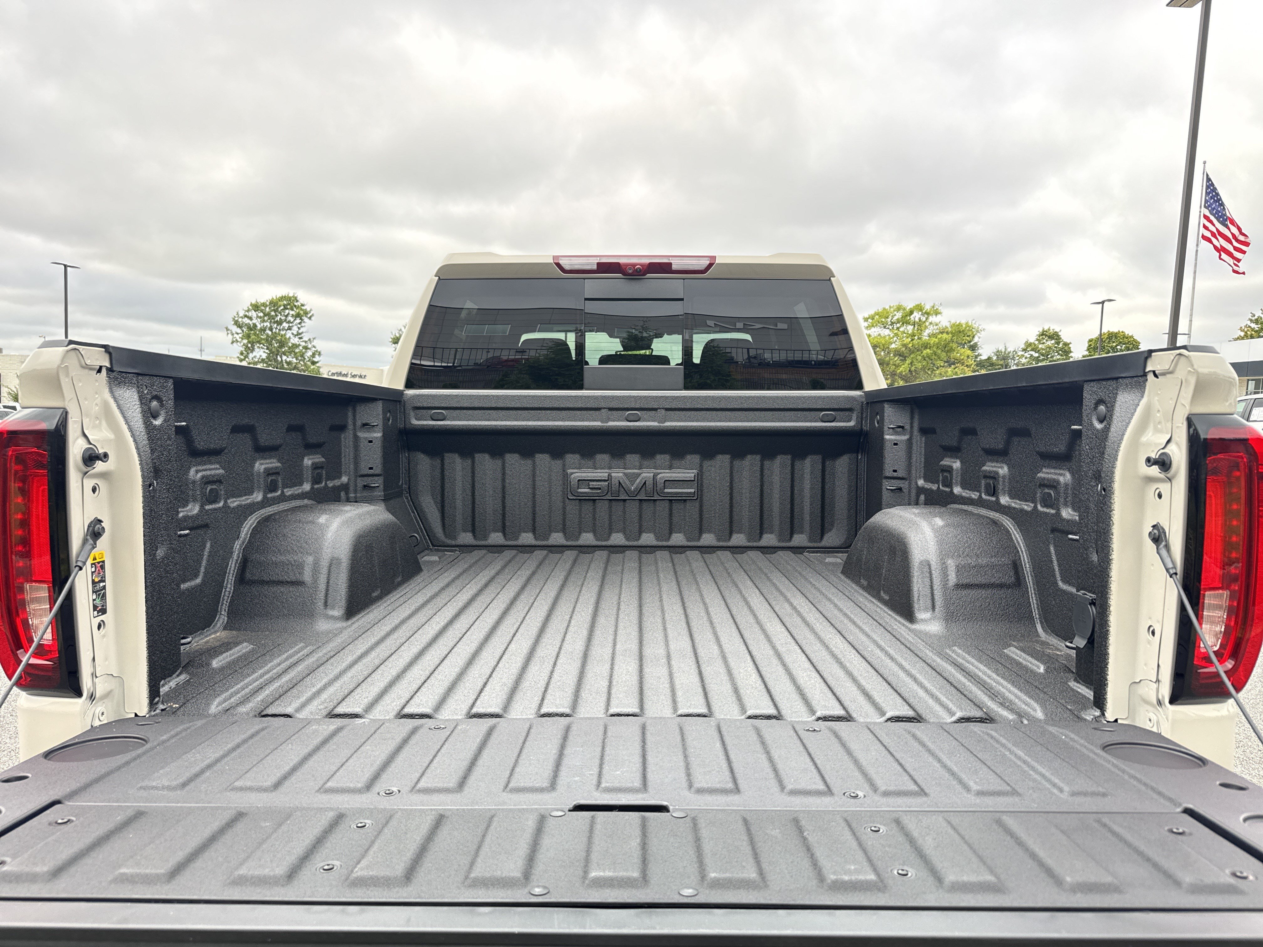 New 2026 GMC Sierra 1500 AT4 w/ AT4 Premium Package AWD/4WD image 35