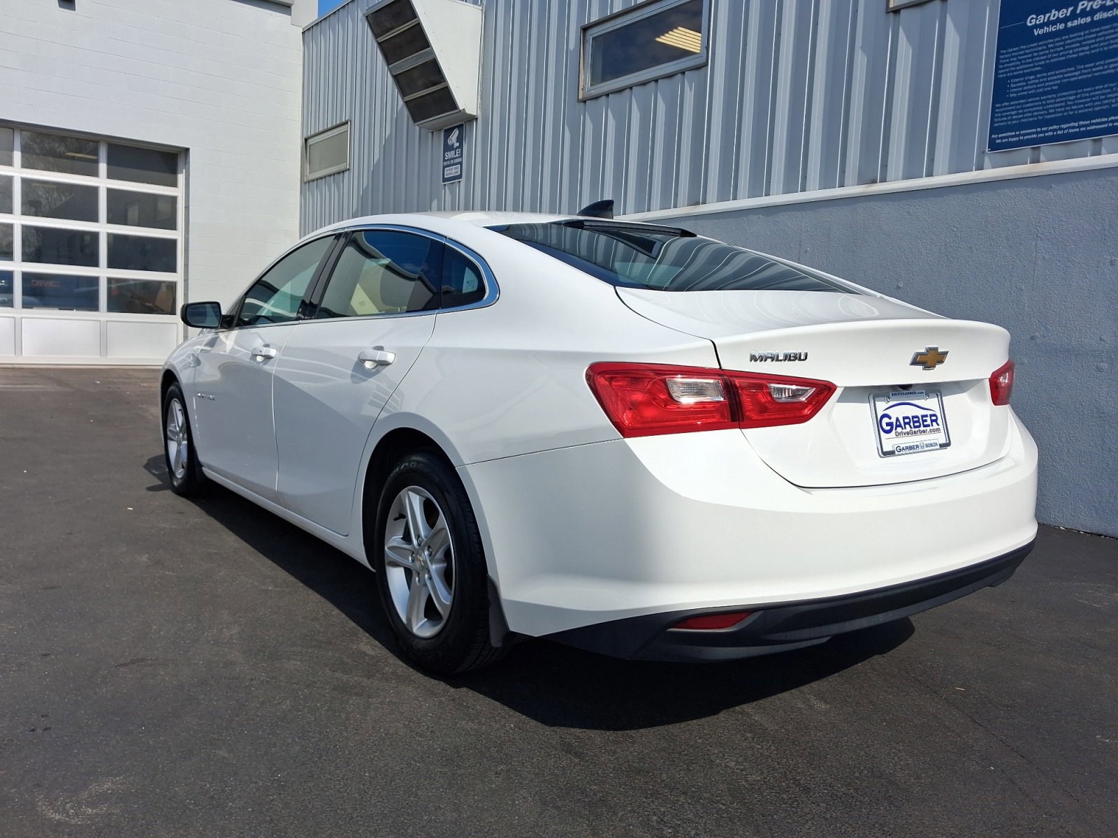 Used 2022 Chevrolet Malibu LS image 3