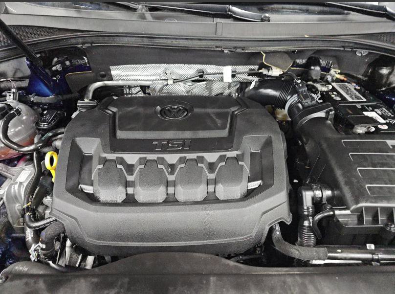 Used 2023 Volkswagen Tiguan SE w/ Panoramic Sunroof Package image 29