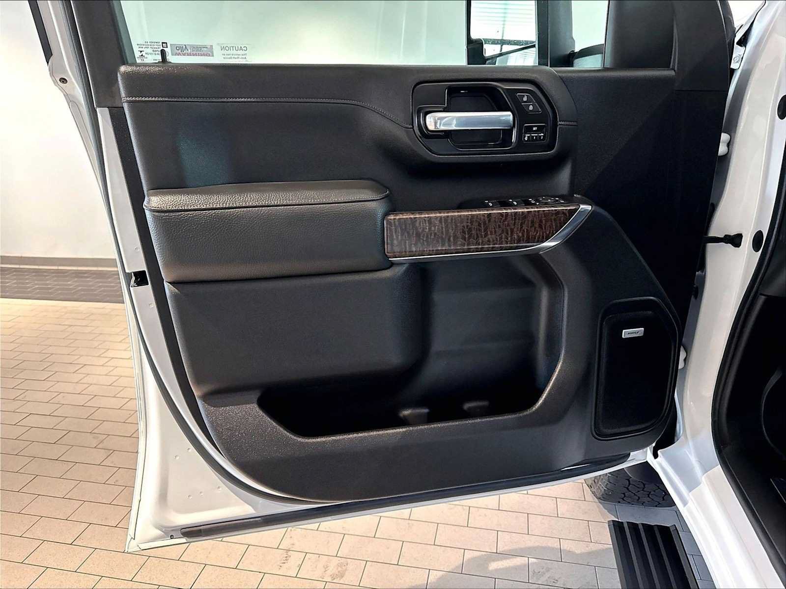 Used 2023 GMC Sierra 3500 Denali w/ Denali Ultimate Package AWD/4WD image 26