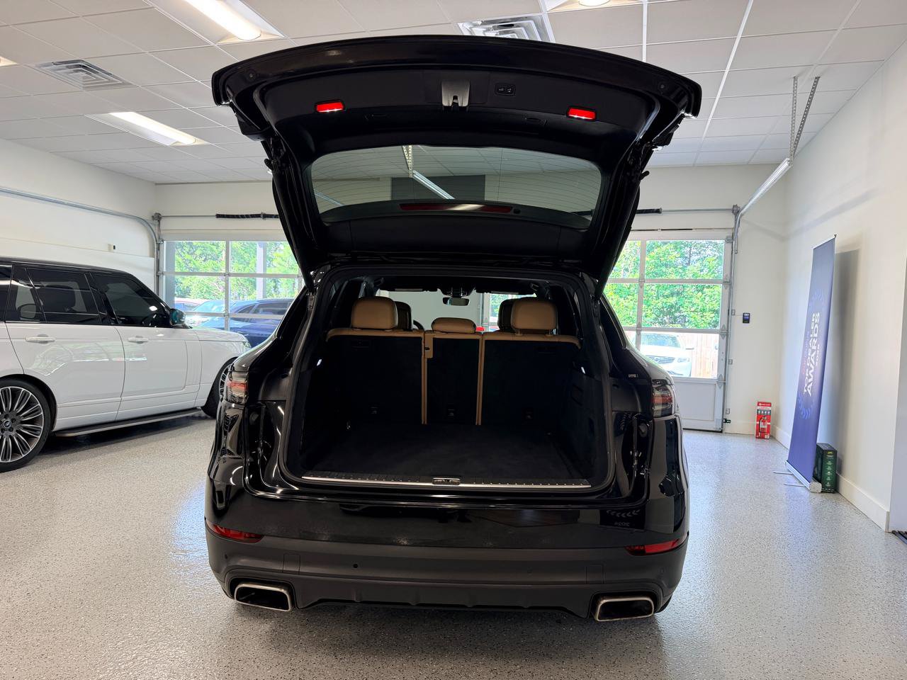 Used 2019 Porsche Cayenne AWD/4WD image 23