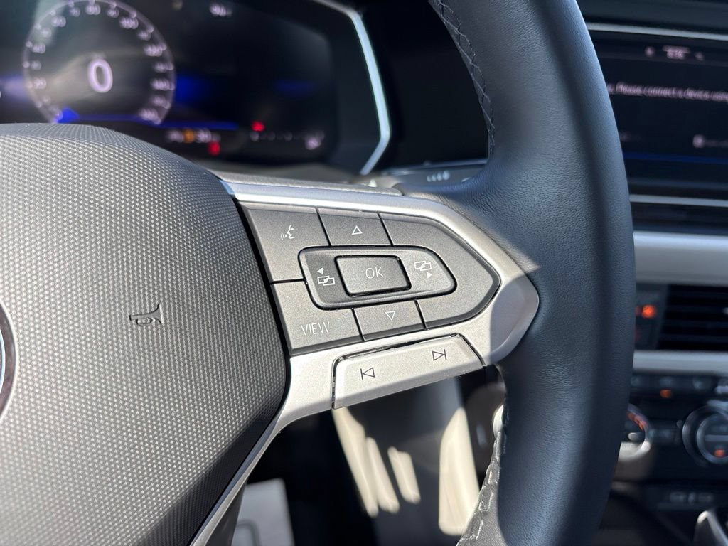 Used 2024 Volkswagen Jetta SE w/ Panoramic Sunroof Package FWD image 17