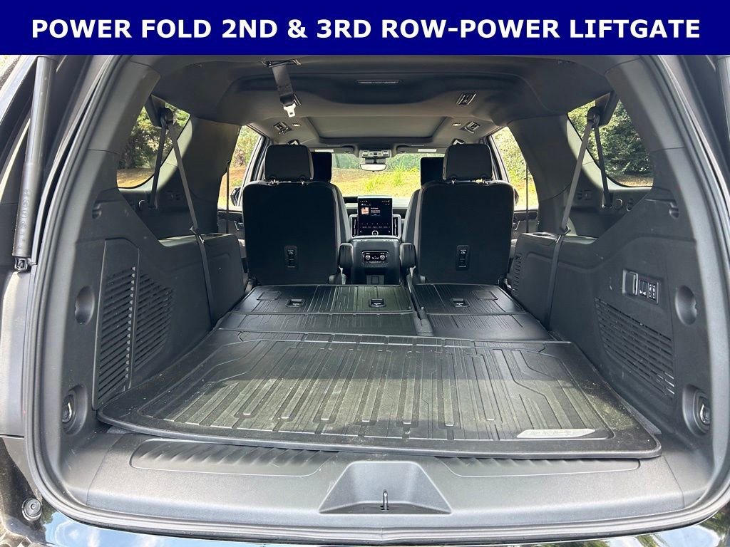 Used 2025 GMC Yukon XL Elevation w/ Elevation Premium Package RWD image 18