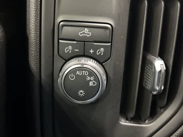 Used 2023 Chevrolet Silverado 1500 Custom RWD image 19