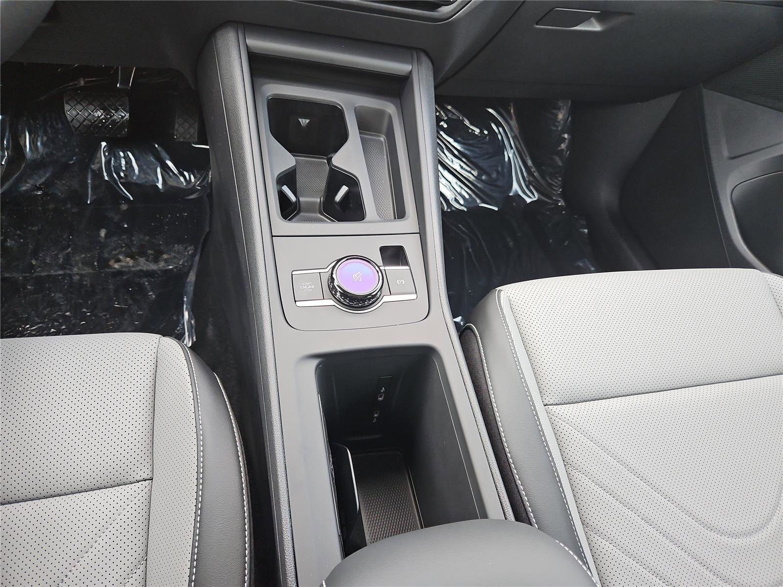 New 2026 Volkswagen Tiguan SE image 21