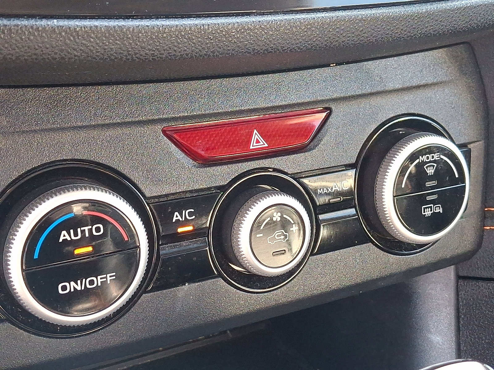 Used 2023 Subaru Crosstrek 2.5i Limited w/ Moonroof Package image 17