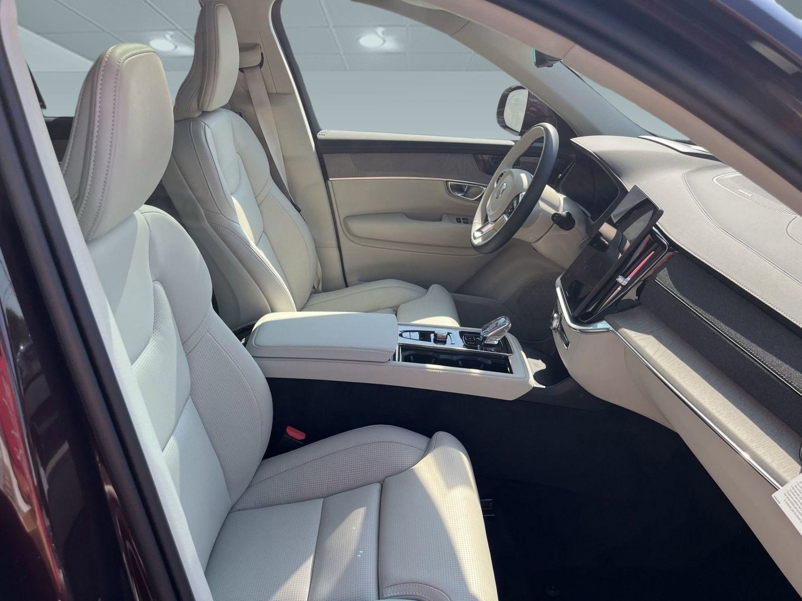 New 2026 Volvo XC90 B5 Ultra image 27