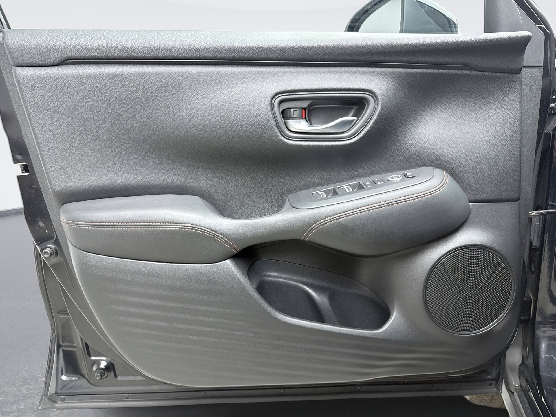 Used 2024 Honda HR-V Sport image 9