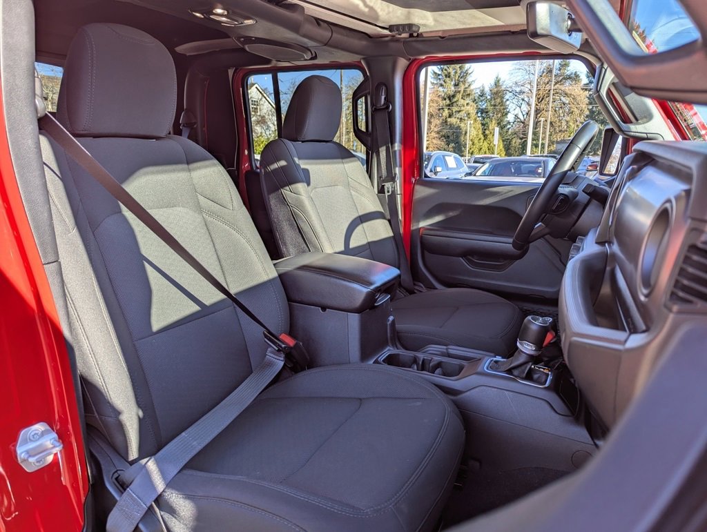 Used 2022 Jeep Gladiator Willys image 37