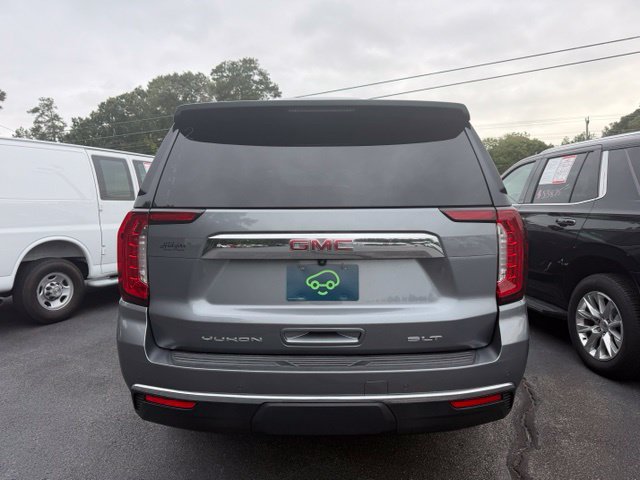 Certified 2022 GMC Yukon XL SLT w/ SLT Luxury Package AWD/4WD image 3