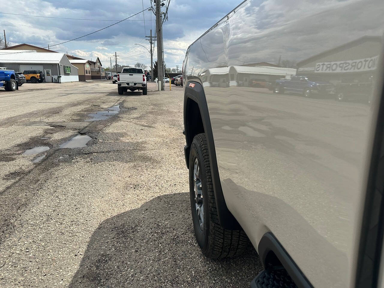 Used 2026 GMC Sierra 3500 SLE w/ SLE Convenience Package AWD/4WD image 25