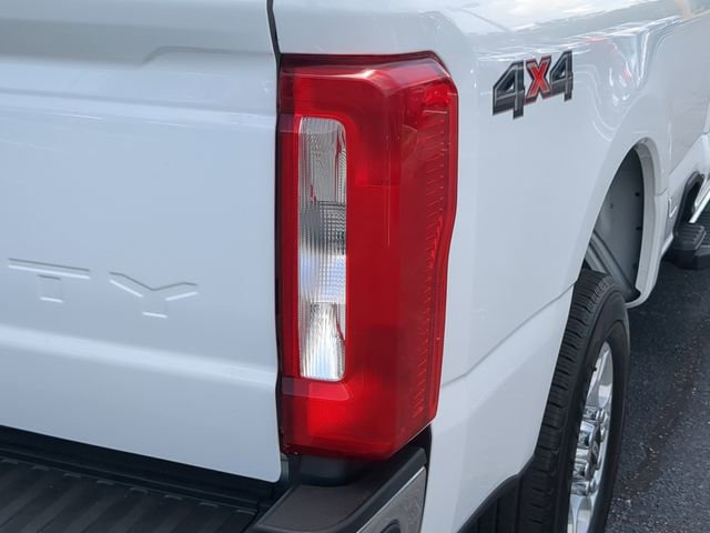 Used 2025 Ford F250 XLT AWD/4WD image 11