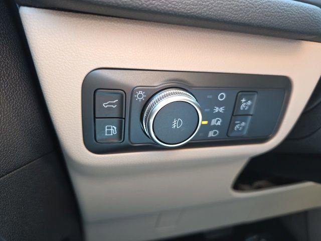 Used 2021 Ford Escape Titanium FWD image 11