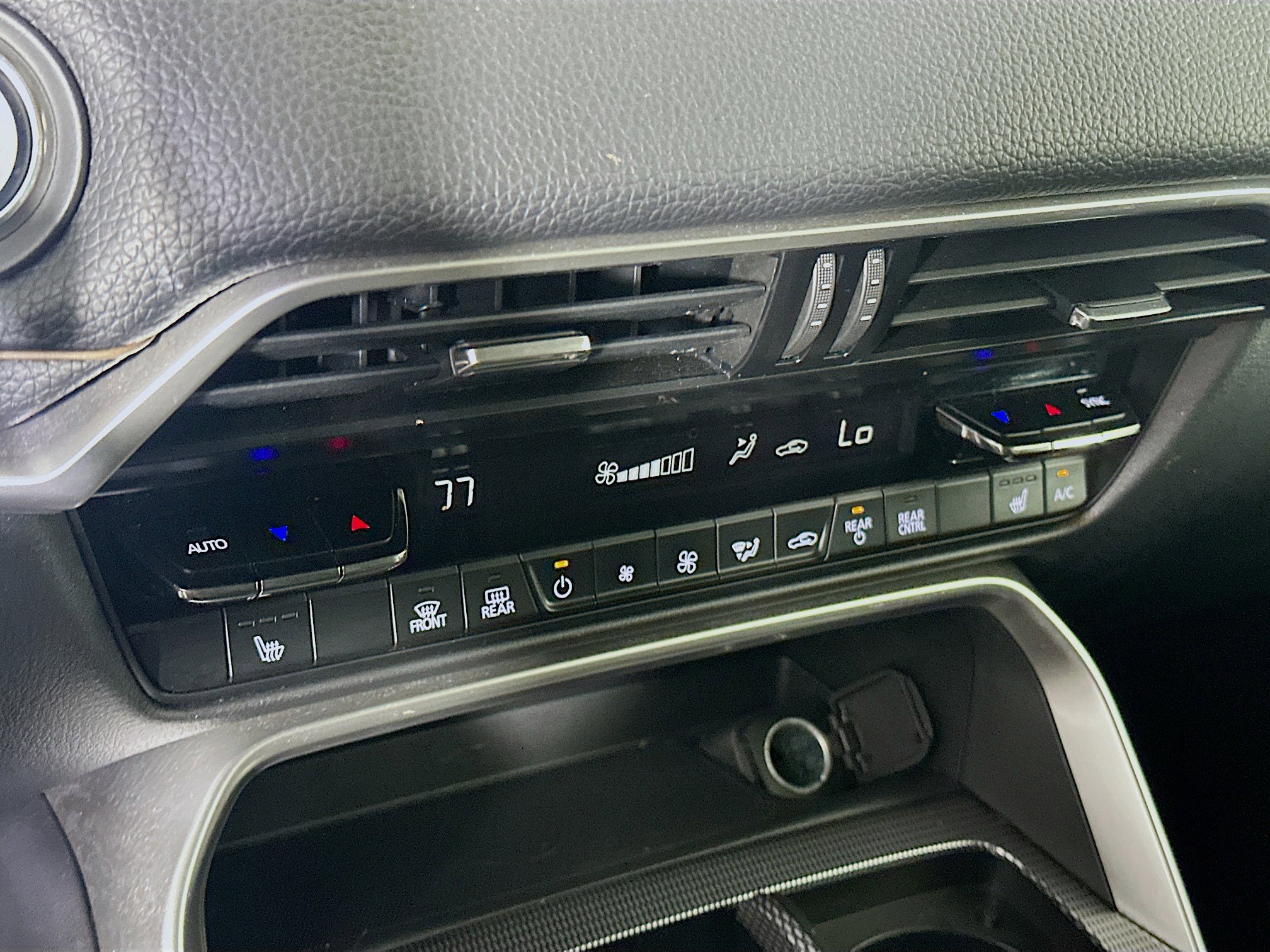 Used 2024 MAZDA CX-90 3.3 Turbo w/ Preferred Plus image 23