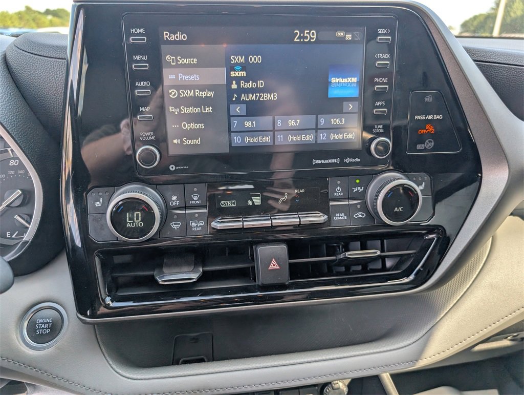 Used 2021 Toyota Highlander XLE image 15
