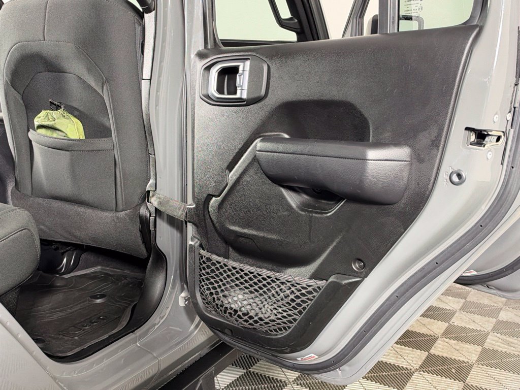 Used 2022 Jeep Gladiator Sport AWD/4WD image 34
