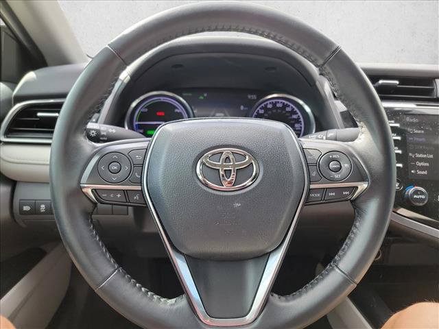 Used 2020 Toyota Camry XLE FWD image 17