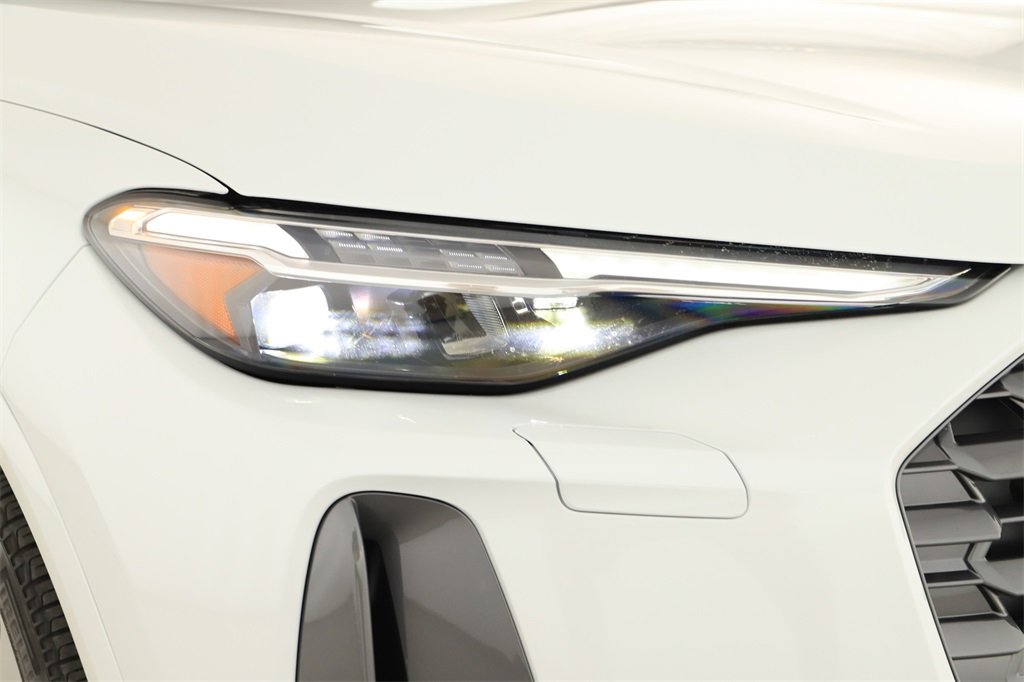 Certified 2025 Audi Q5 Prestige image 35