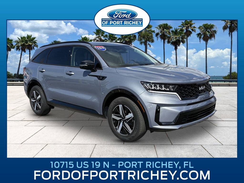 Used 2023 Kia Sorento S image 1
