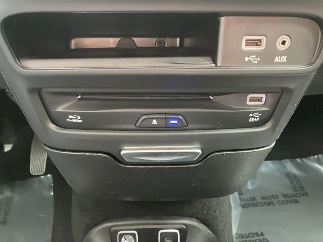 Used 2020 Chrysler Pacifica Limited w/ Advanced Safetytec Group image 23