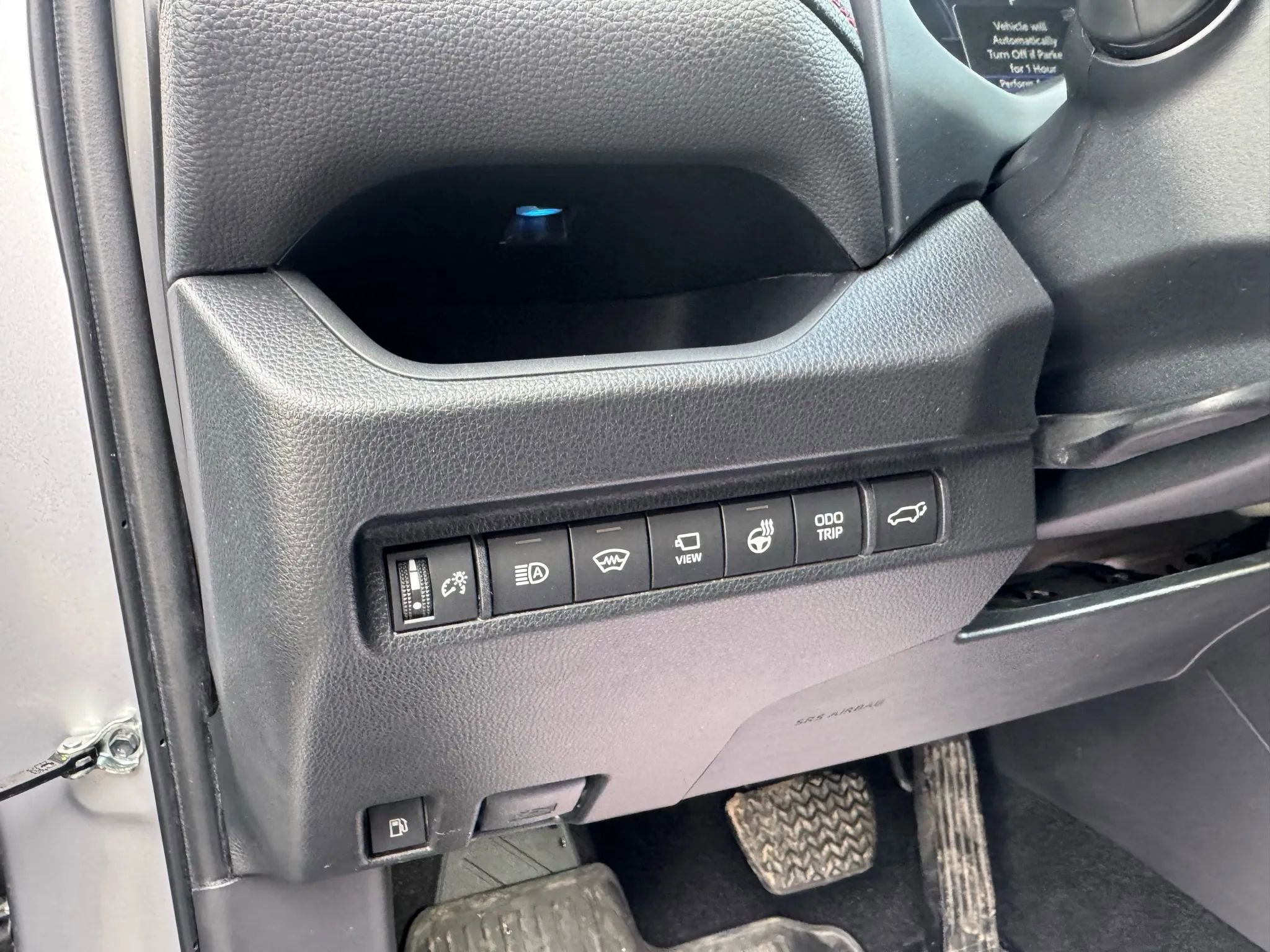 Used 2025 Toyota RAV4 XSE w/ Premium Package image 9