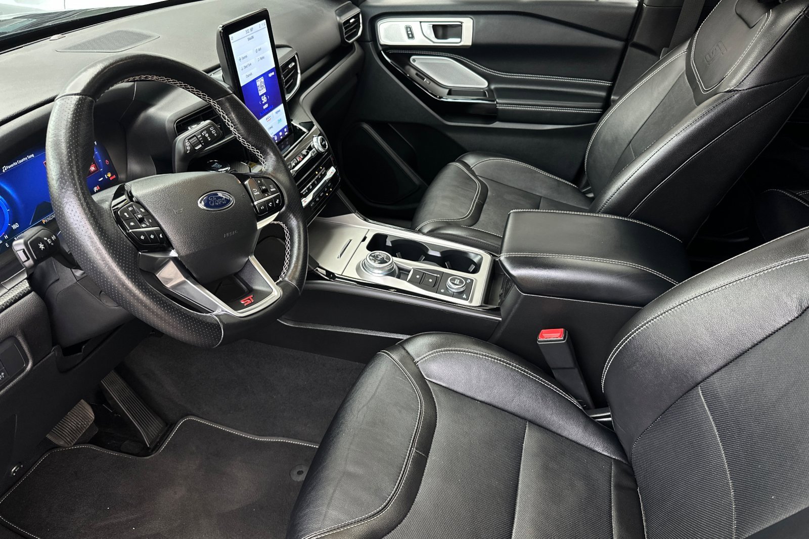 Certified 2022 Ford Explorer ST w/ Equipment Group 401A image 9