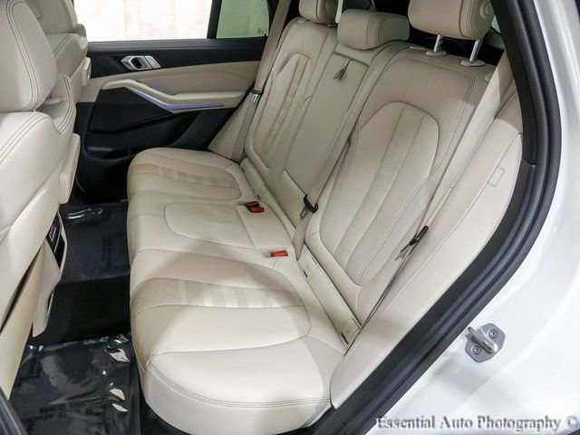 Used 2022 BMW X5 xDrive40i w/ Climate Comfort Package image 11