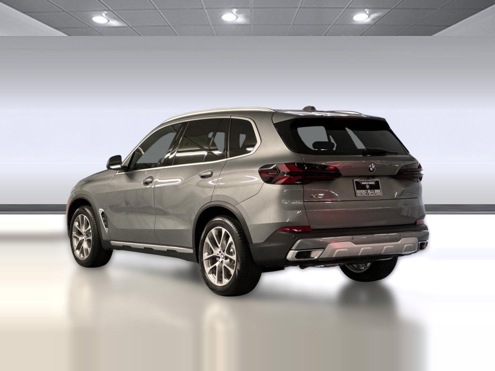 Used 2026 BMW X5 sDrive40i RWD image 3