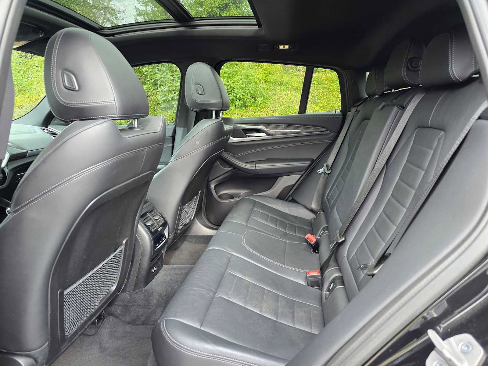 Used 2022 BMW X4 M40i w/ Premium Package image 17