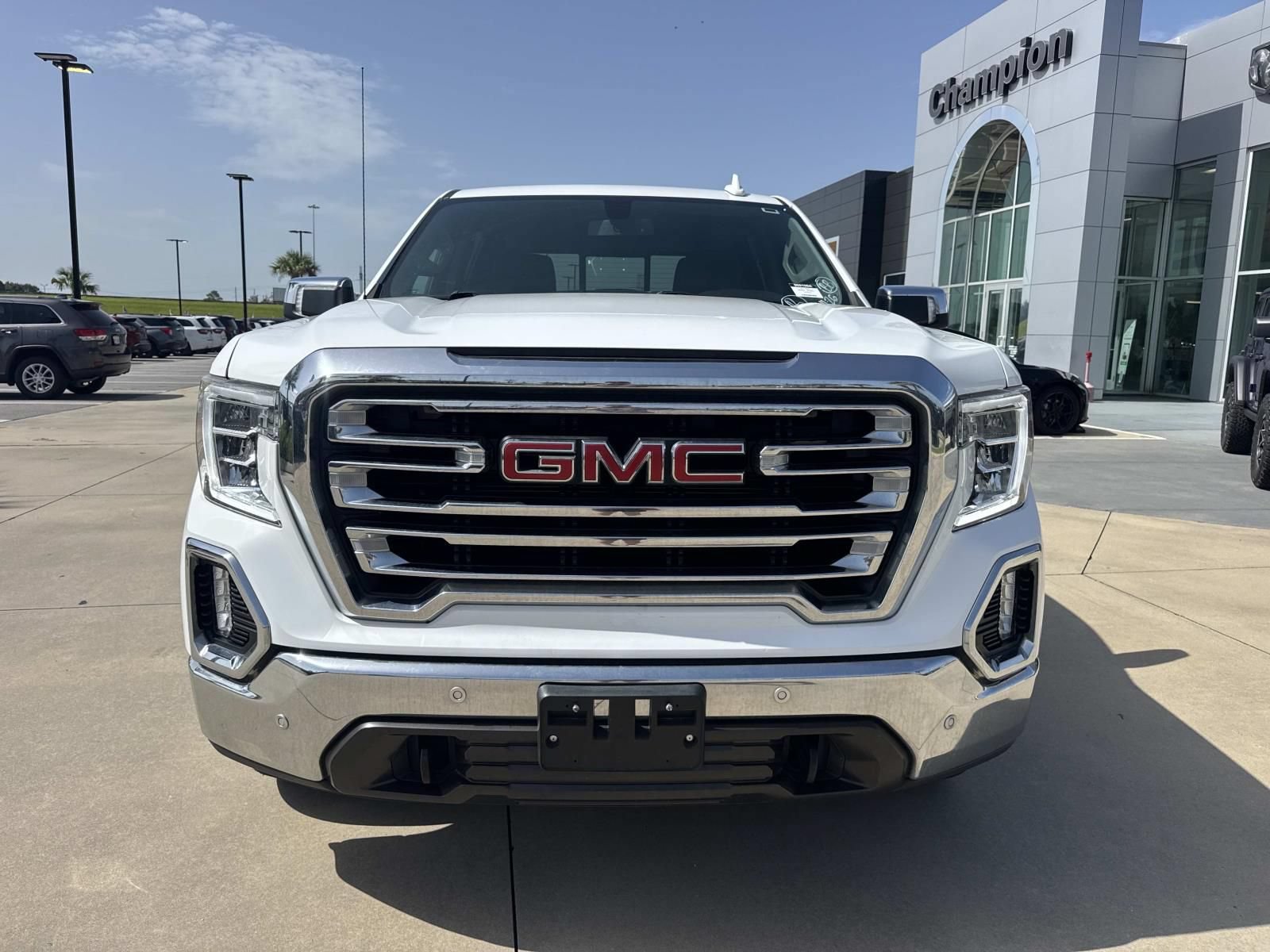Used 2021 GMC Sierra 1500 SLT AWD/4WD image 2