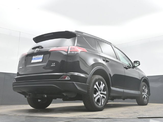 Used 2018 Toyota RAV4 LE w/ All Weather Liner Package AWD/4WD image 33