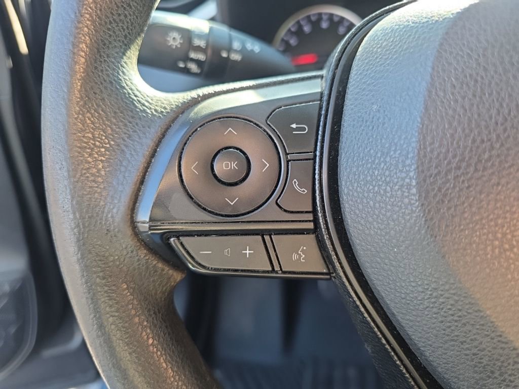 Used 2021 Toyota RAV4 XLE image 20