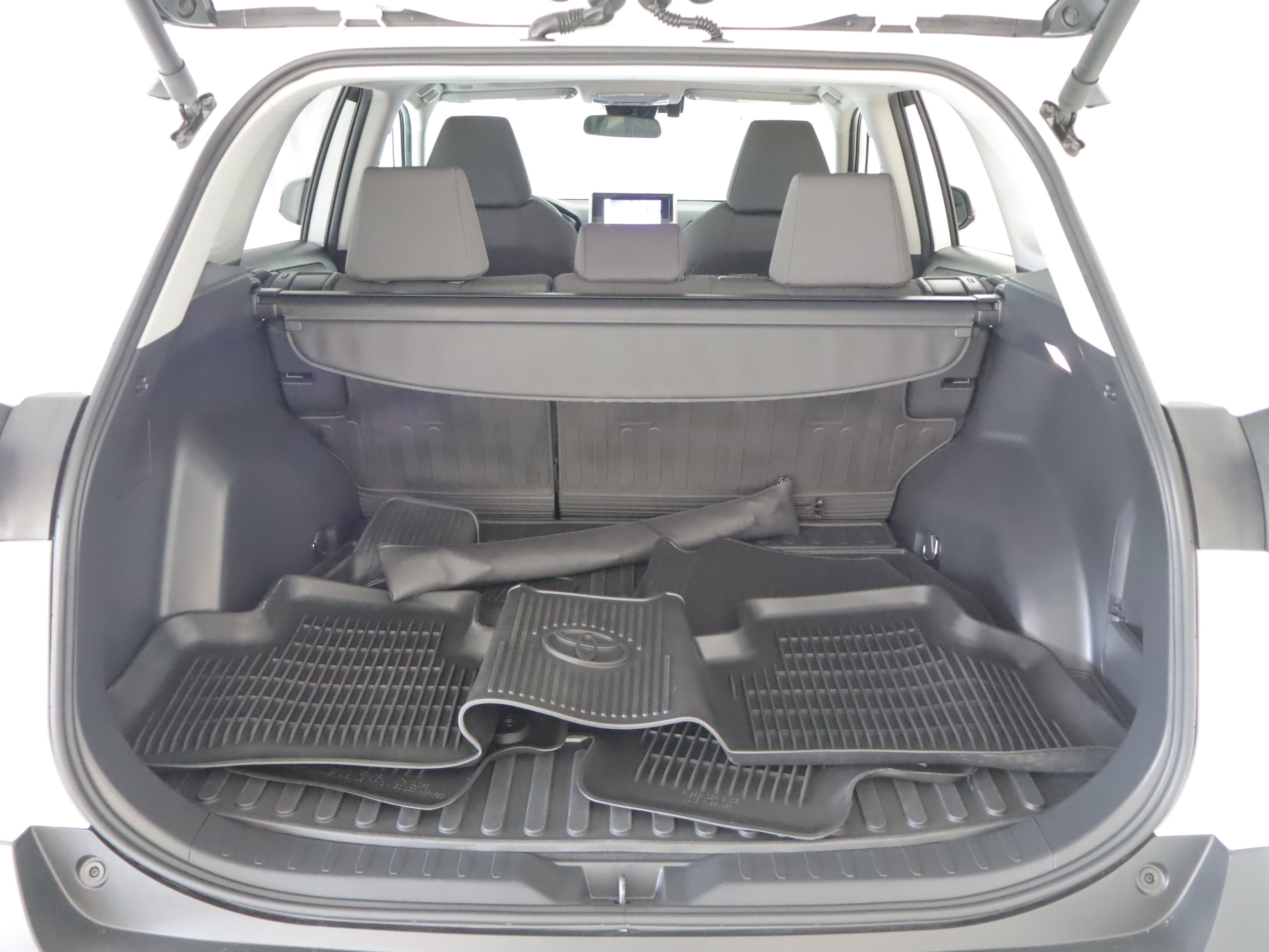 Used 2024 Toyota RAV4 XLE w/ Convenience Package AWD/4WD image 21