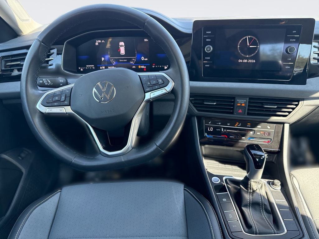 Used 2025 Volkswagen Jetta SE image 22