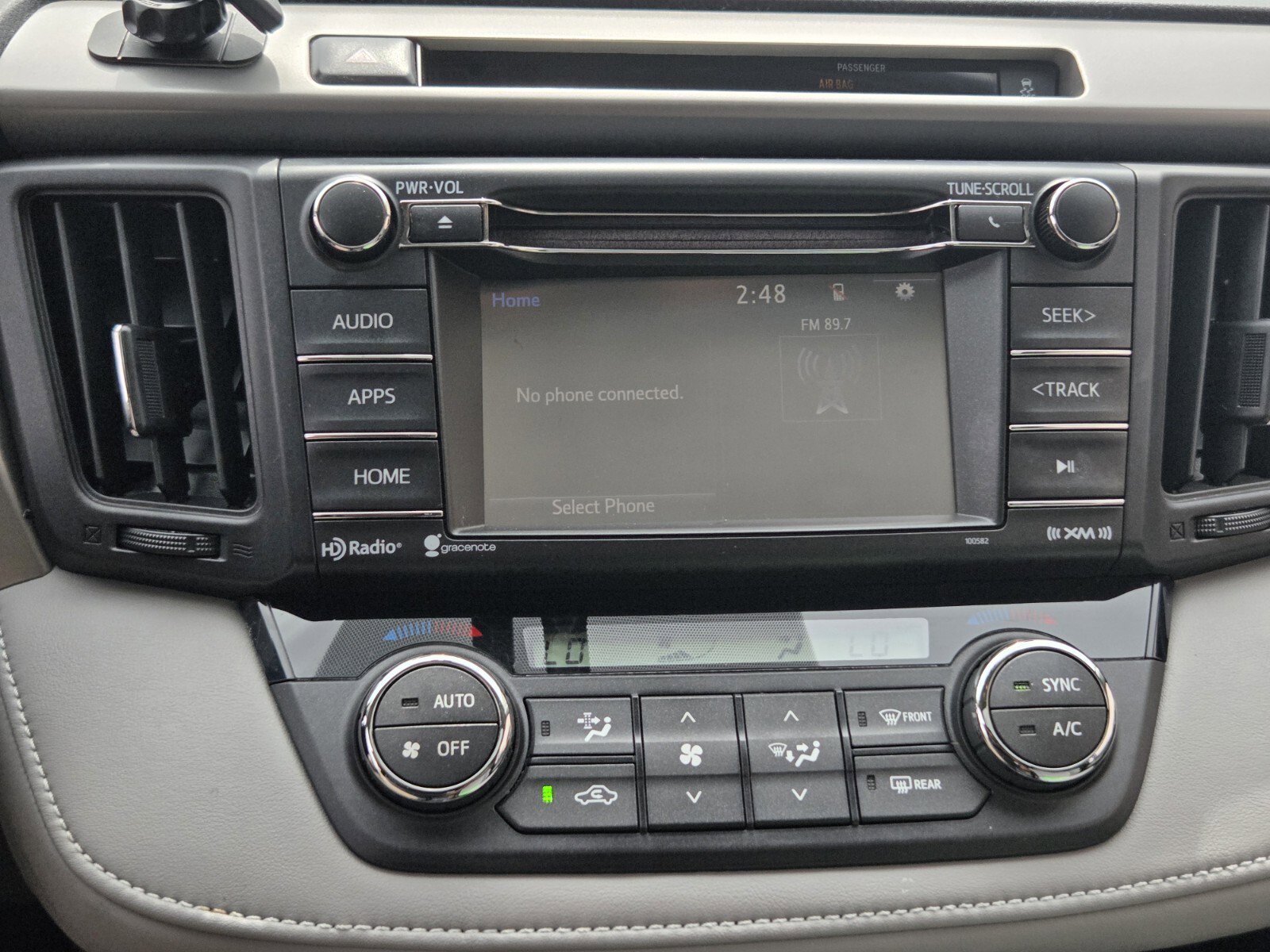 Used 2016 Toyota RAV4 XLE image 17