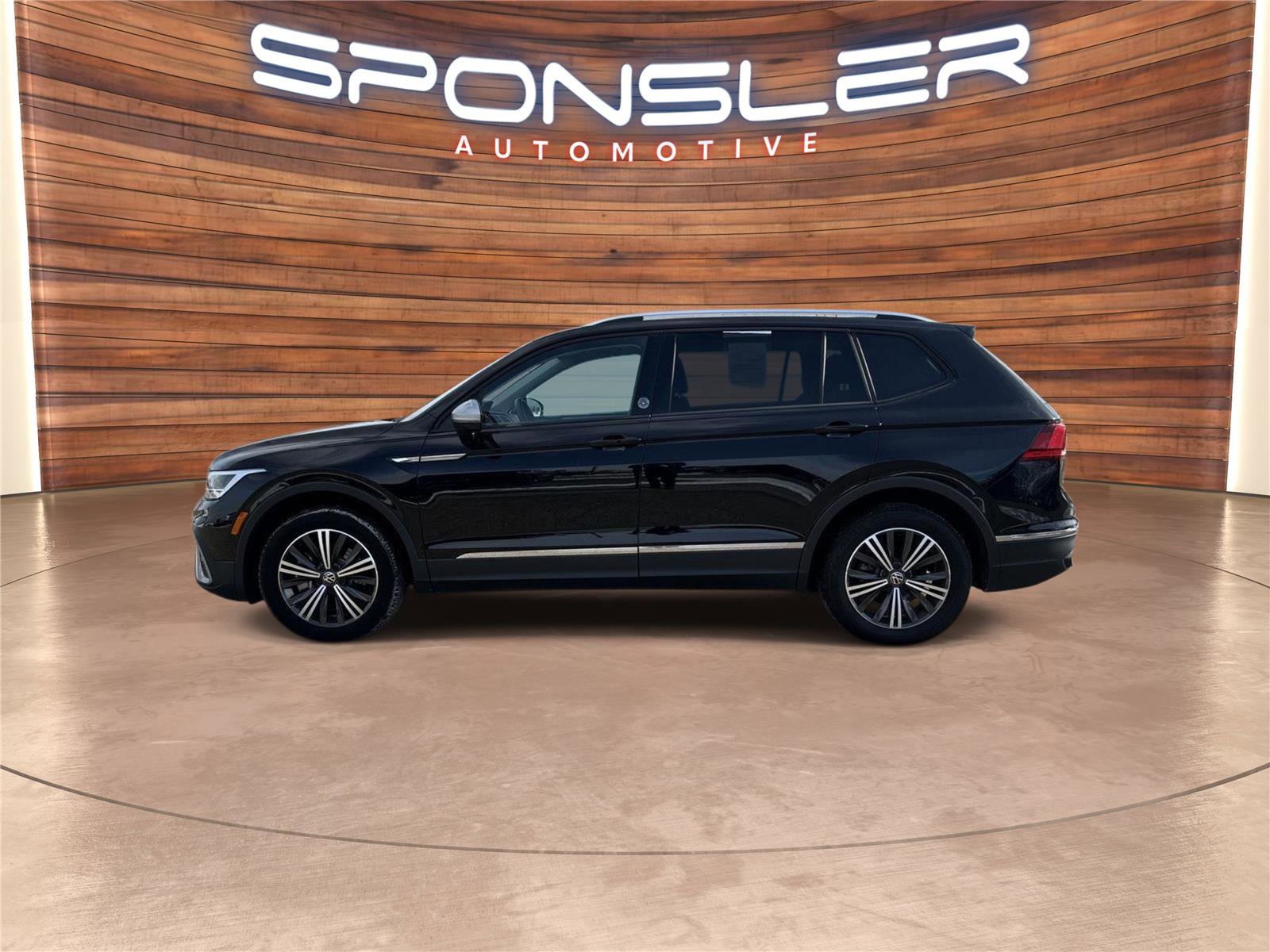 Used 2024 Volkswagen Tiguan Wolfsburg Edition image 2