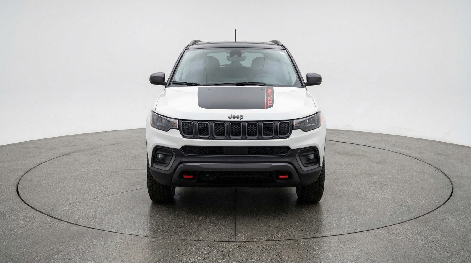Used 2025 Jeep Compass Trailhawk image 2