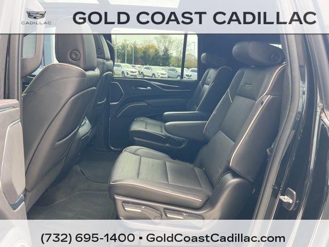 Certified 2022 Cadillac Escalade ESV Sport AWD/4WD image 17