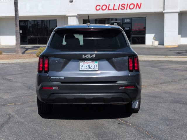 Used 2023 Kia Sorento LX FWD image 6