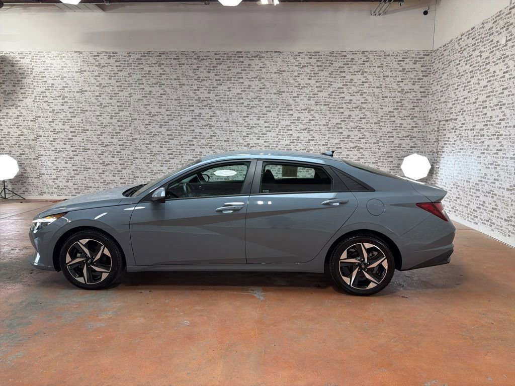 Certified 2023 Hyundai Elantra SEL w/ Convenience Package FWD image 4
