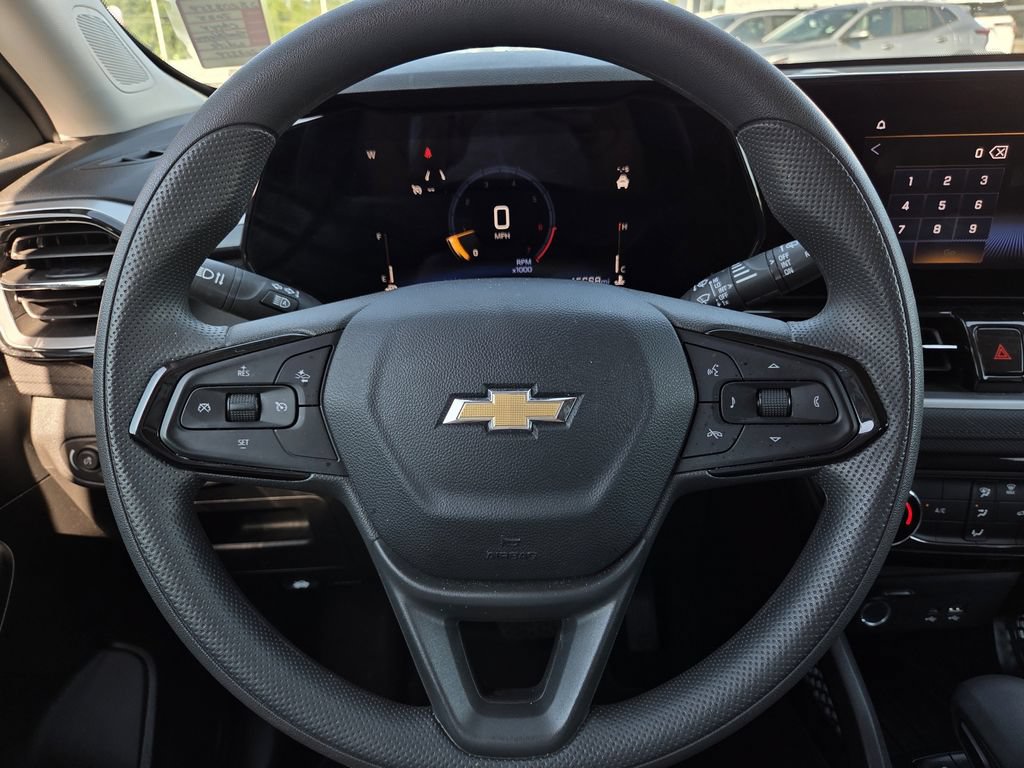 Used 2025 Chevrolet TrailBlazer LT w/ Driver Confidence Package AWD/4WD image 24