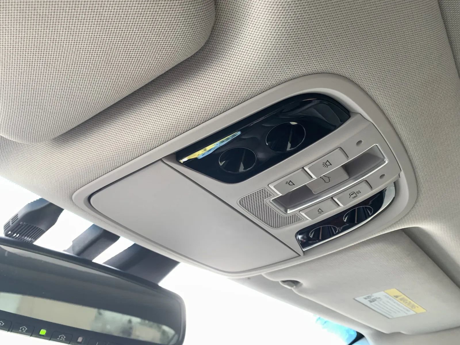 Used 2019 Kia Cadenza Technology image 25