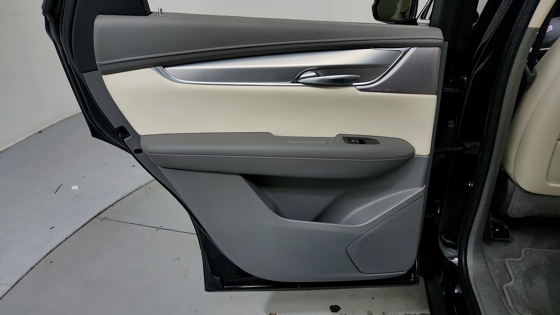 Used 2020 Cadillac XT5 Premium Luxury AWD/4WD image 24