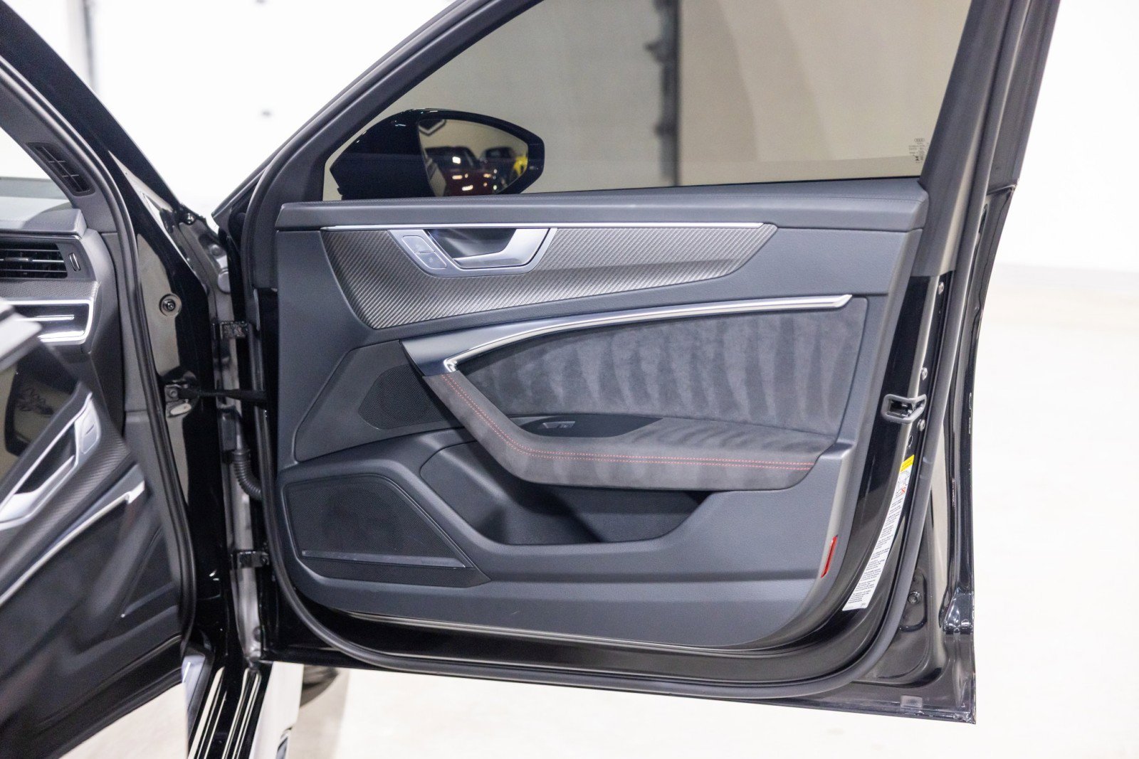 Used 2024 Audi RS 6 performance AWD/4WD image 25