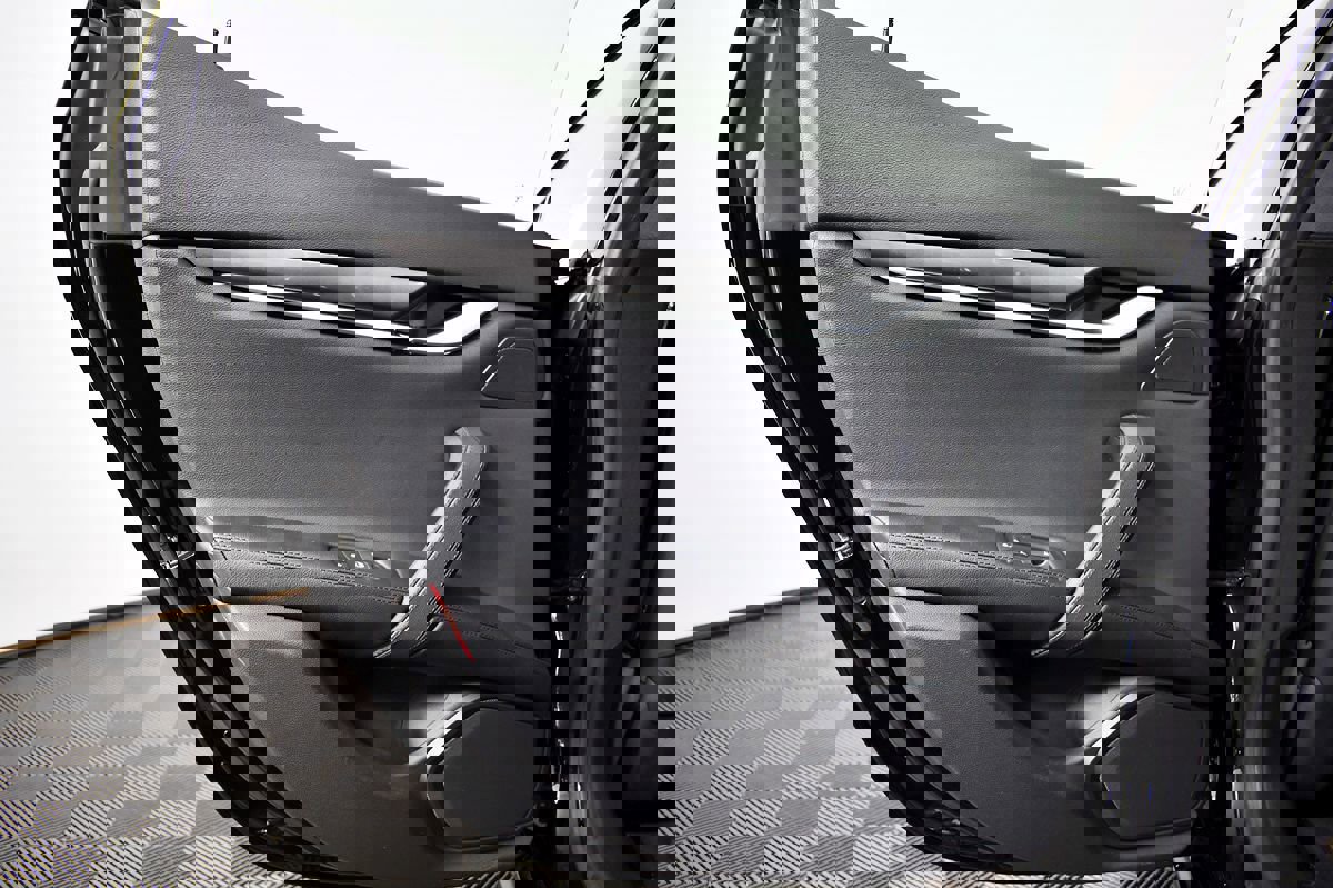 Used 2017 Maserati Ghibli image 37